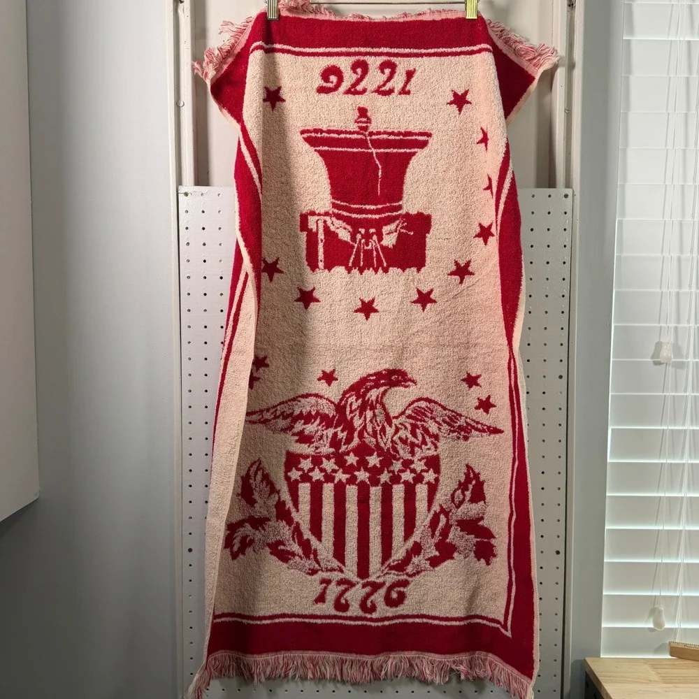Vintage Bicentennial 1776 1976 Liberty Bell Eagle Fringed Terry Cloth Towel Red